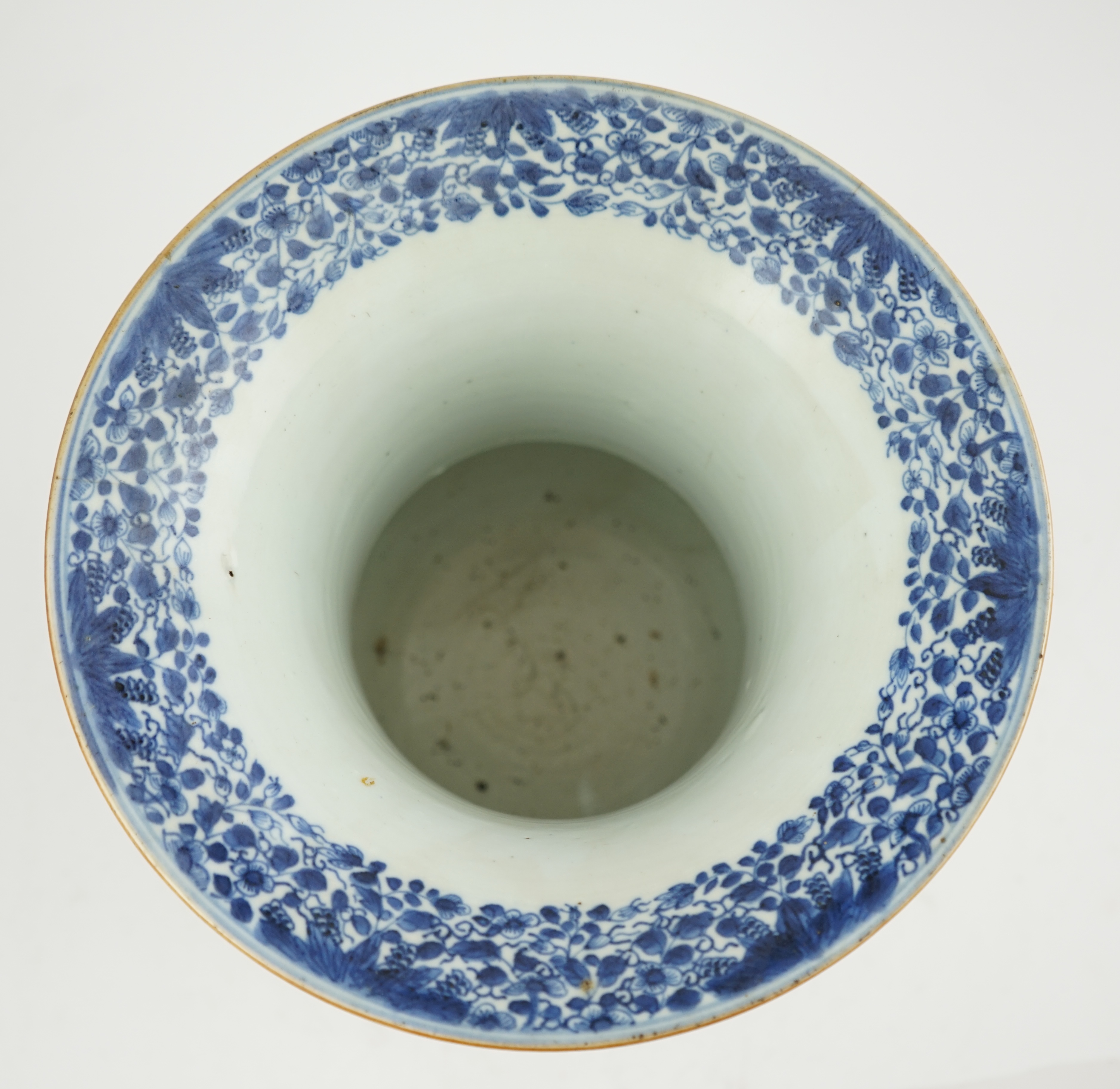 A large Chinese blue and white spittoon, zhadou, Yongzheng/Qianlong period